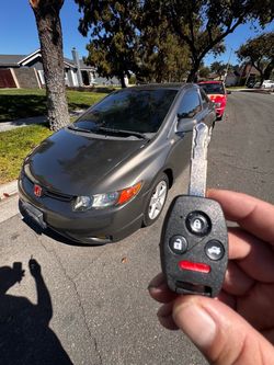 Car keys/llaves de autos/key fobs
