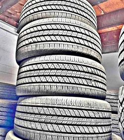 255/45/19 Continental vendo set de Tires con 80% de vida las 4