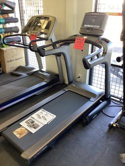 Matrix TF30 High End Folding Treadmill 16” XIR Touchscreen Includes warranty
