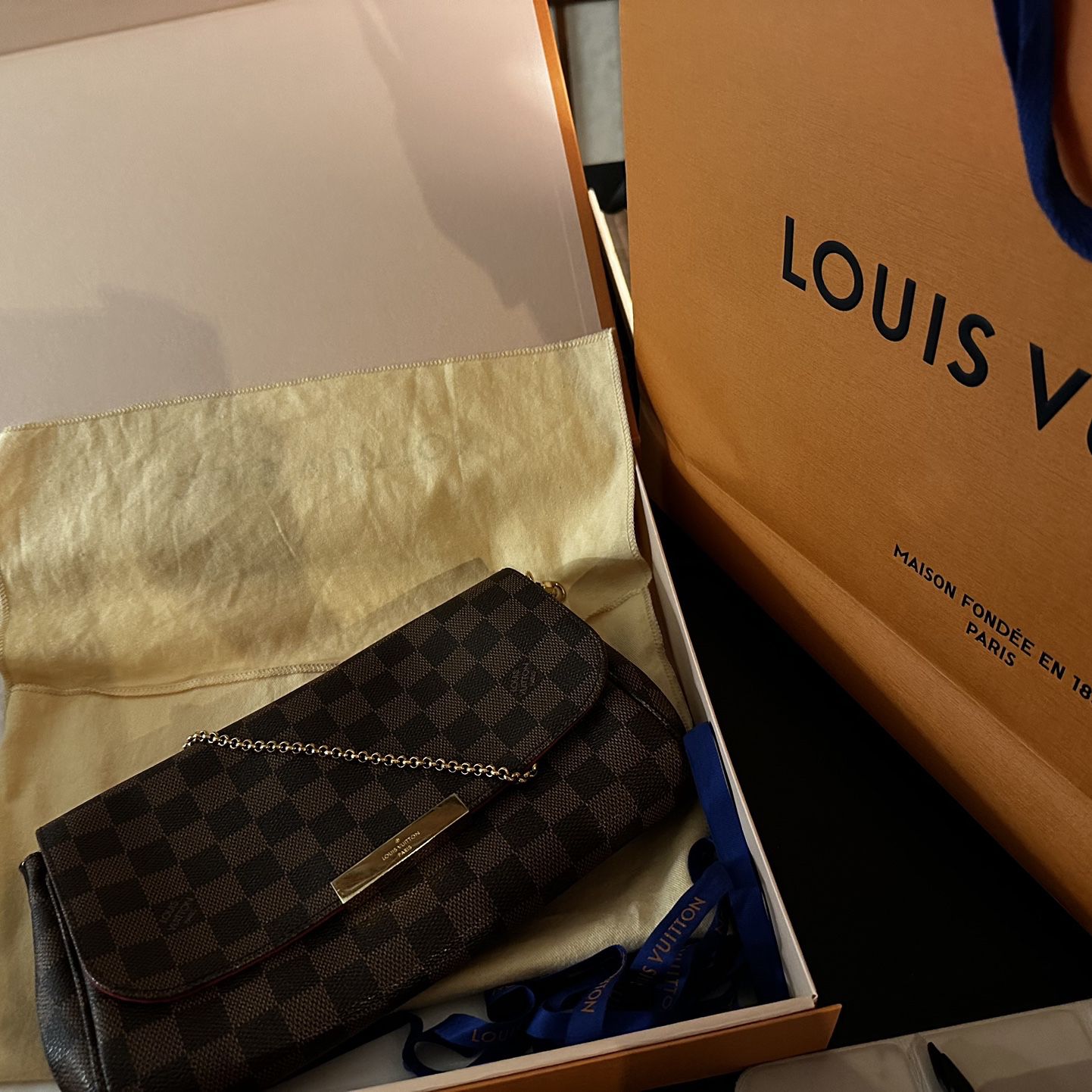 Louis Vuitton Hoxton Damier GM for Sale in Yuba City, CA - OfferUp