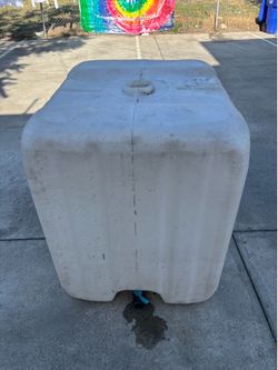 275 gallon Water Tank