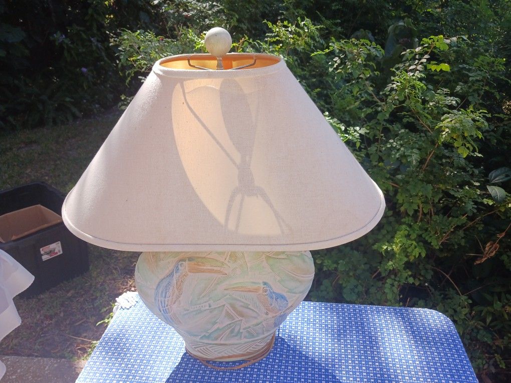 Raised 3 Dimensional "Tucan" Pottery Lamp