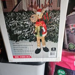 Glittering Mesh Lighted Sculpture 