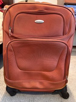 Samsonite soft size spinner expandable suitcase