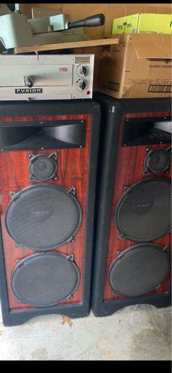 Pro speakers