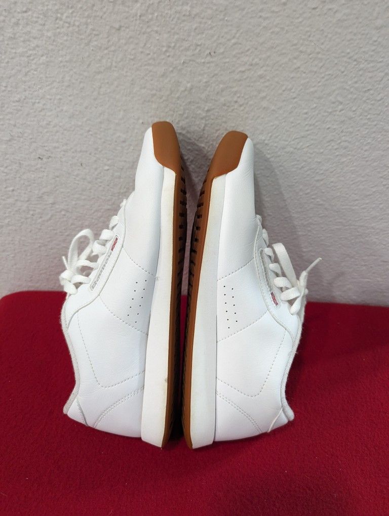 Reebok Classic White Leather Low top Women Tennis shoes Size 8.5