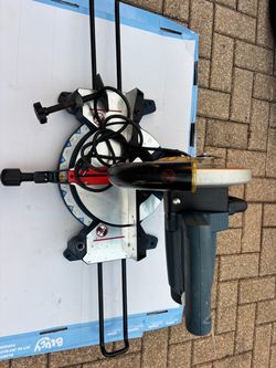 Compound Miter Saw with Blade