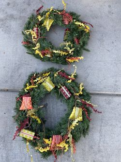 2 Bountiful Cristmas wreats In Grait Condition Large