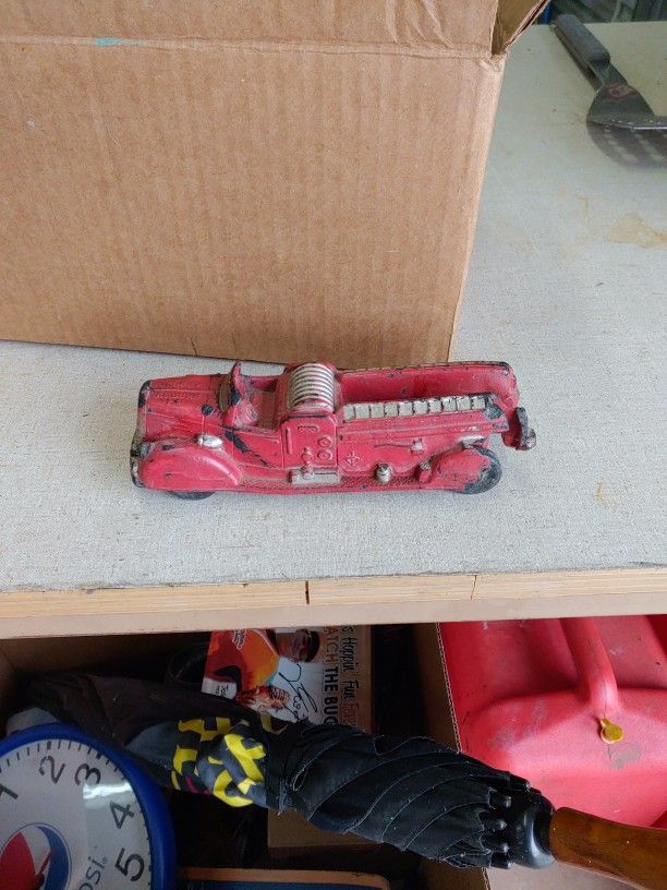 Auburn Red Rubber Fire Engine Truck USA 7 ½ in Original