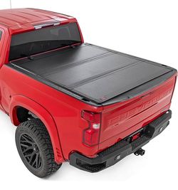 NEW: Rough Country Hard Tri-Fold Tonneau Cover, 2019-2026 Chevy Silverado / GMC Sierra 1500 (6'7")