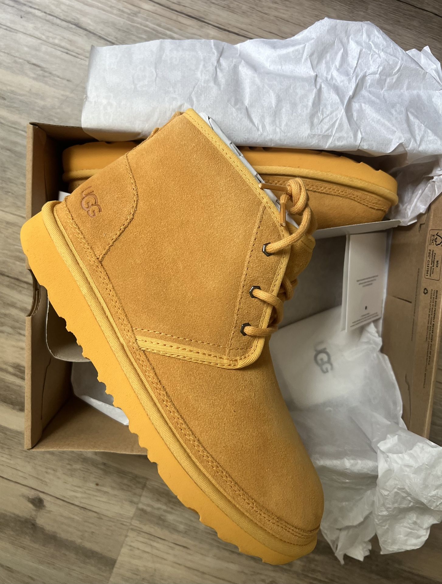 UGGS