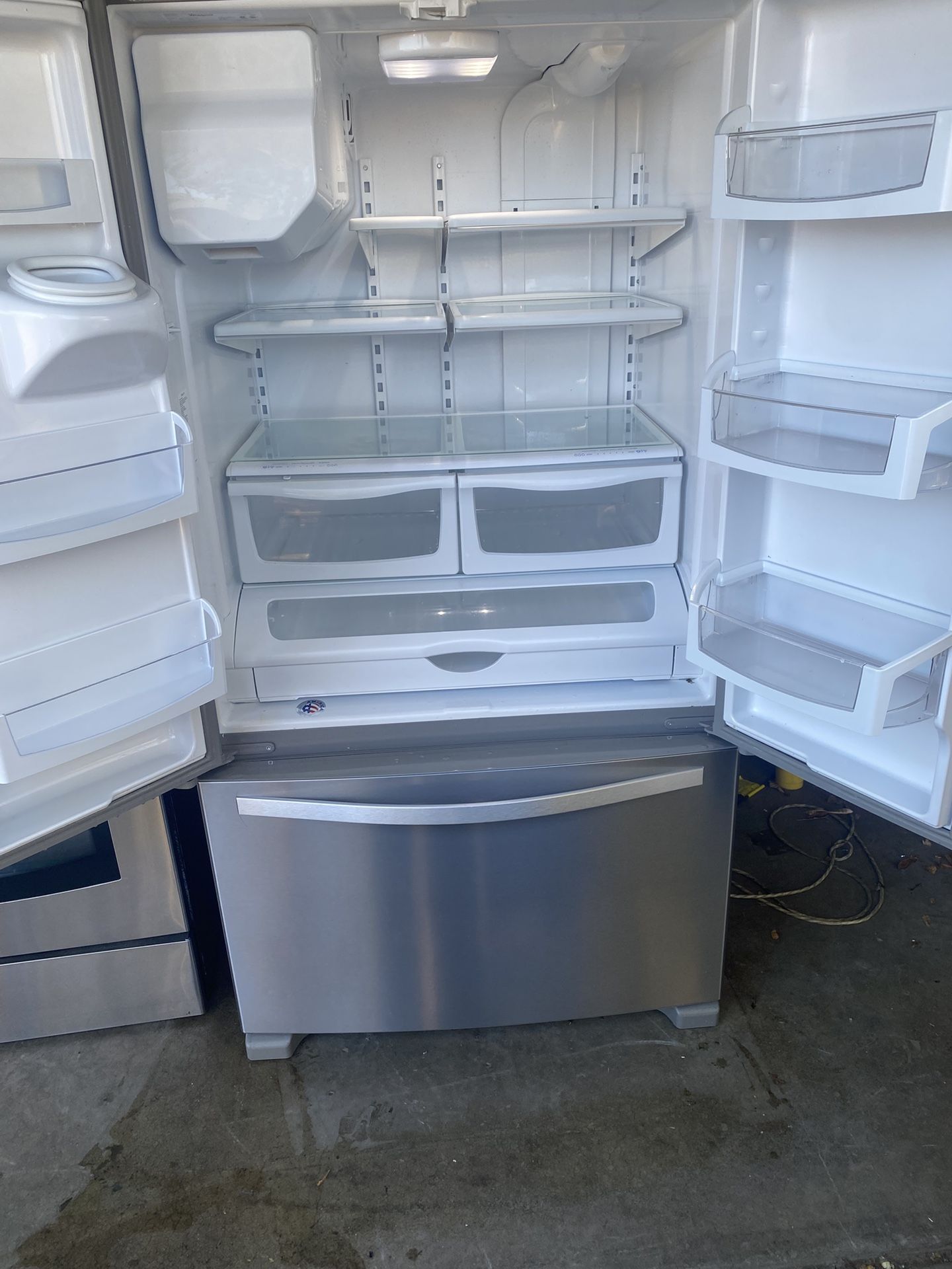 Refrigerator
