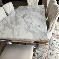 Dinning Table