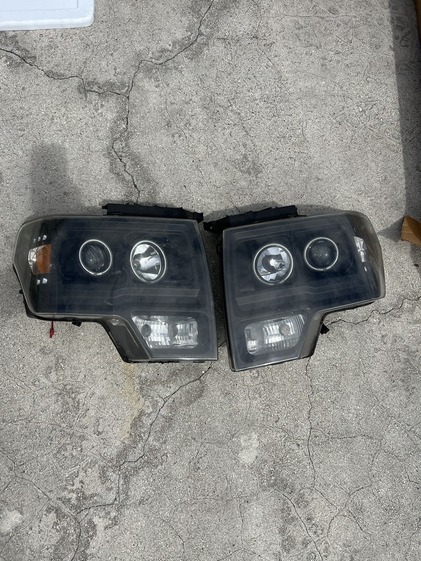 2010 Ford F150 Headlights In Good Shape