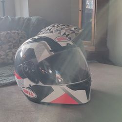 Bell 2017 Mips MOTORCYCLE  Helmet Size L