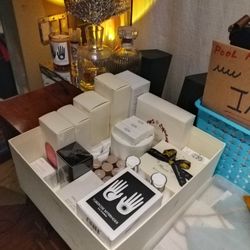 Selling Whole Lot At Wholesale Price