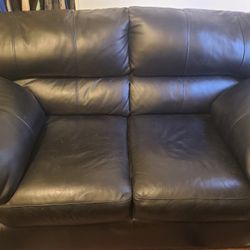 Black Leather  Couch 