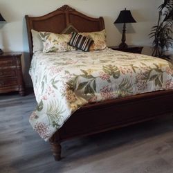 Tommy Bahama Queen Bedroom Set - 5 Pieces