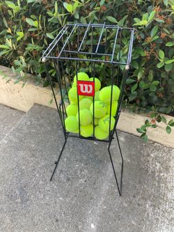 Tennis ball hopper