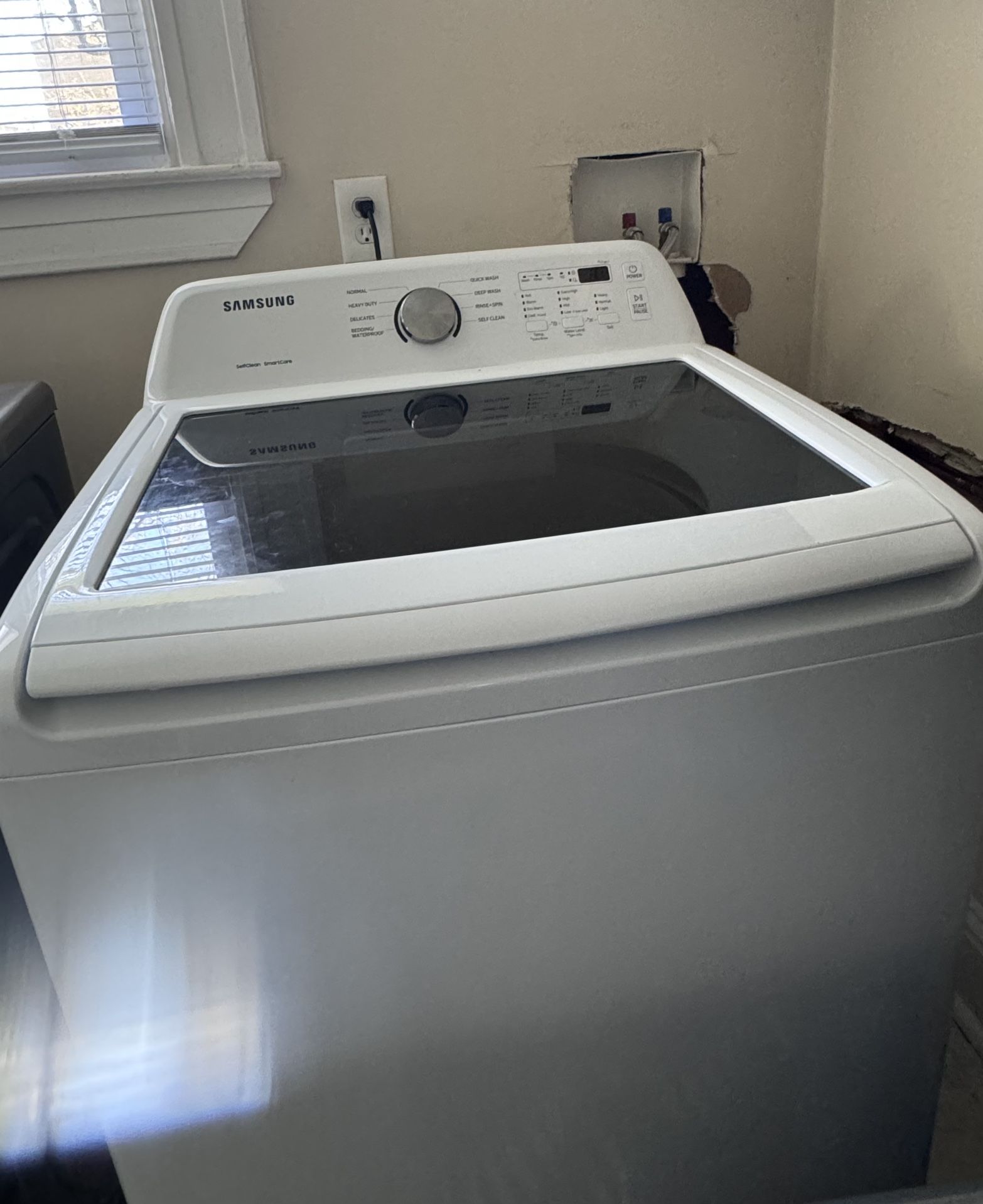 Samsung Large Capacity Smart Top Load Washer(No Flaws)