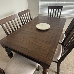 Dining Table with 6 Chairs