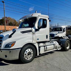 2019 FREIGHTLINER CASCADIA DAY CABS 10 SPEED MANUAL - DD15