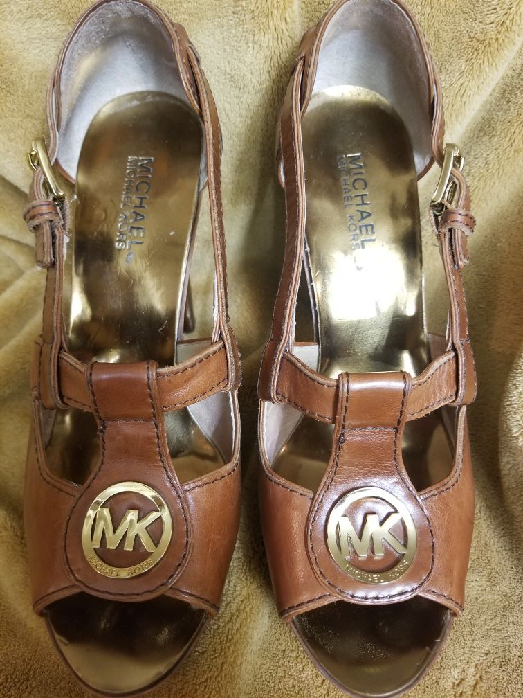 Size 8M Michael Kors Brown Leather Open Toe Platform High Heels