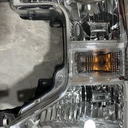 Ford 2021 Head Lights/tail Lights And Fog Lights 