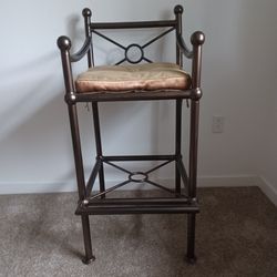 Side-counter/Side-bar chair with seat pad
