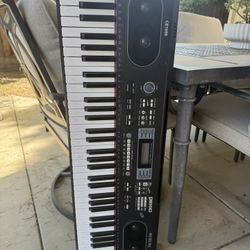 Plixio Digital Keyboard with Cord - Minor Cosmetic Issue