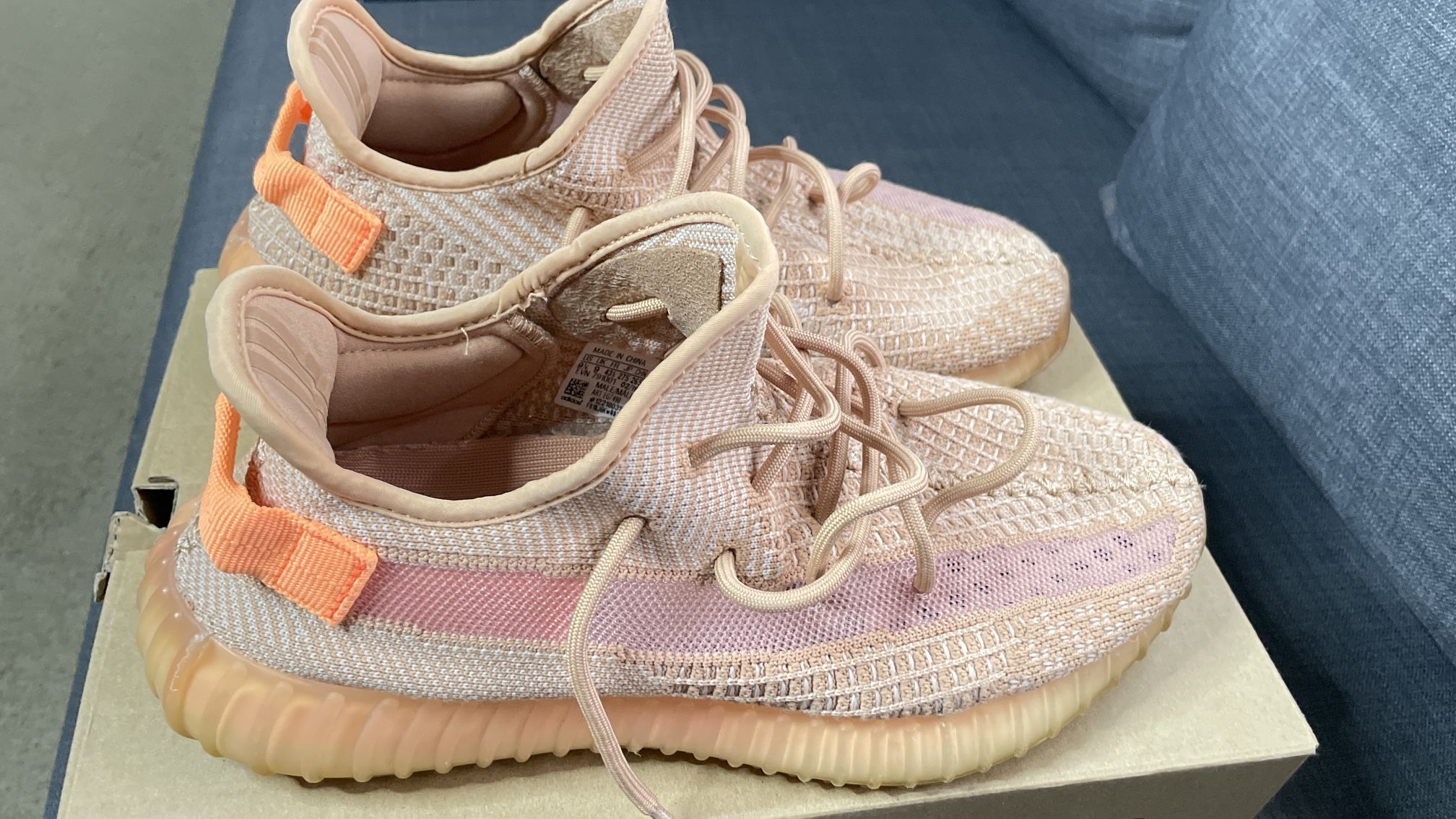 Yeezy Boost 350 Clay Orange SIZE 9.5 display picture 1