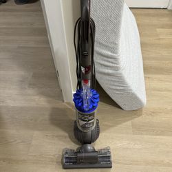 Dyson Vacuum 