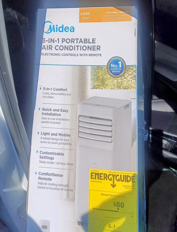 Air Conditioner by Midea 5000 BTU💦🥶