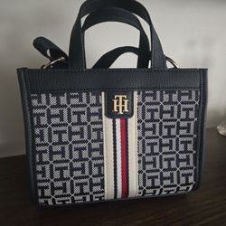 Tommy Hilfiger Purse