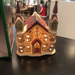 Vintage Illuminated Porcelain Christmas House (#99)