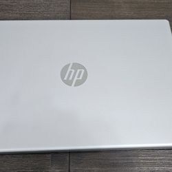 HP 15-fd0123dx Laptop