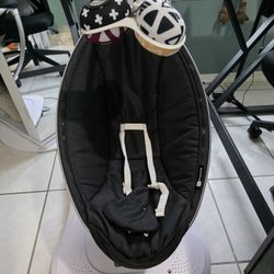 4moms mamaRoo Multi-Motion Baby Swing