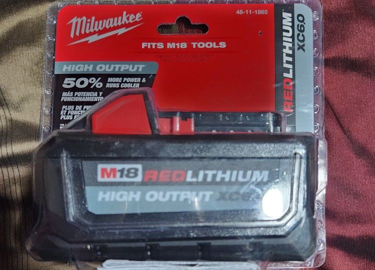 Battery Milwaukee Xc6.0 .Batería Milwaukee Xc6.0