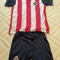 Chivas Jersey y Shorts