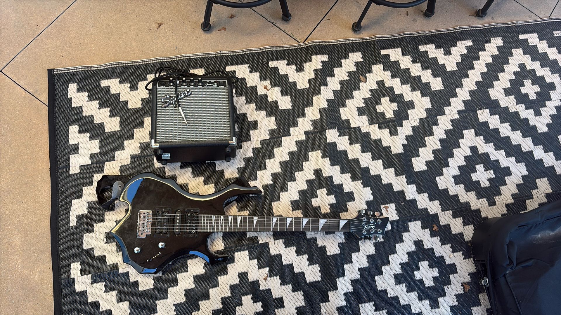 Squire Amp With Glarry Guitar