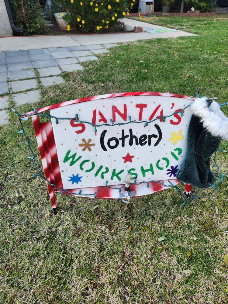 Homemade Santa Christmas yard sign decor