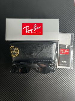 Ray-Ban Wayfarer Sunglasses