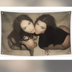 (KOURTNEY KARDASHIAN X MEGAN FOX) FLAG/BANNER [3FT X 5FT]