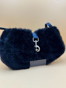 H&M FAUX FUR BLACK SHOULDER BAG LIKE NEW