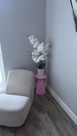 Big vase orchid flower $10