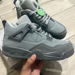 Jordan 4 Grey