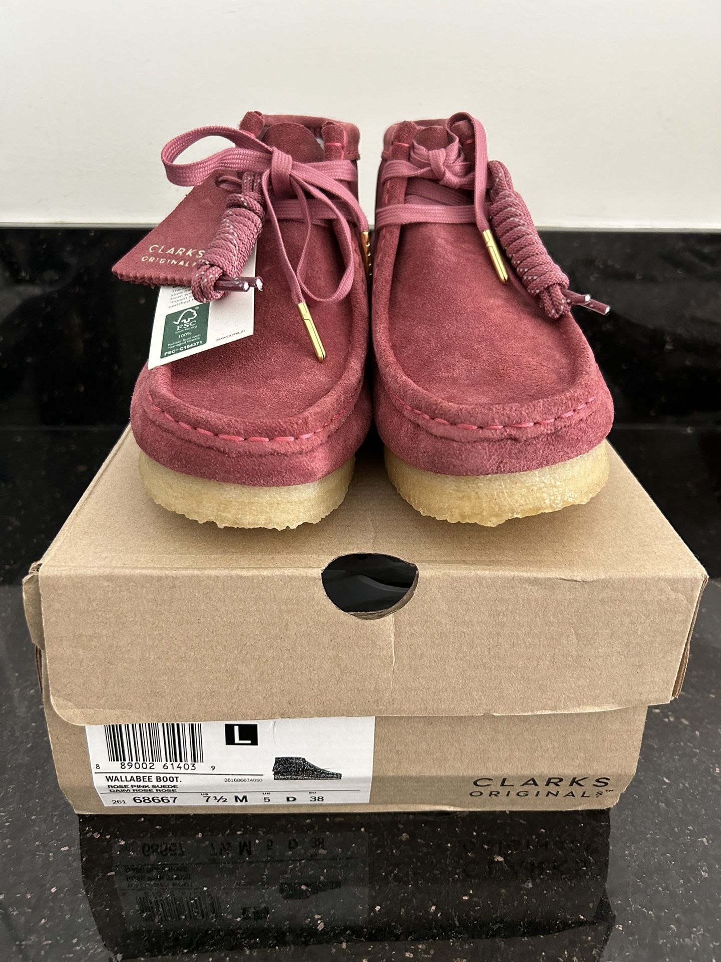Clarks Originals Wallabee Boot Rose Pink Suede 7.5