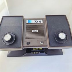 Vintage Atari Super Pong C-140 Game Console