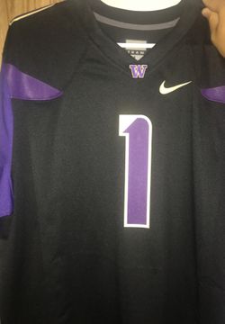 University of Washington football jersey size large