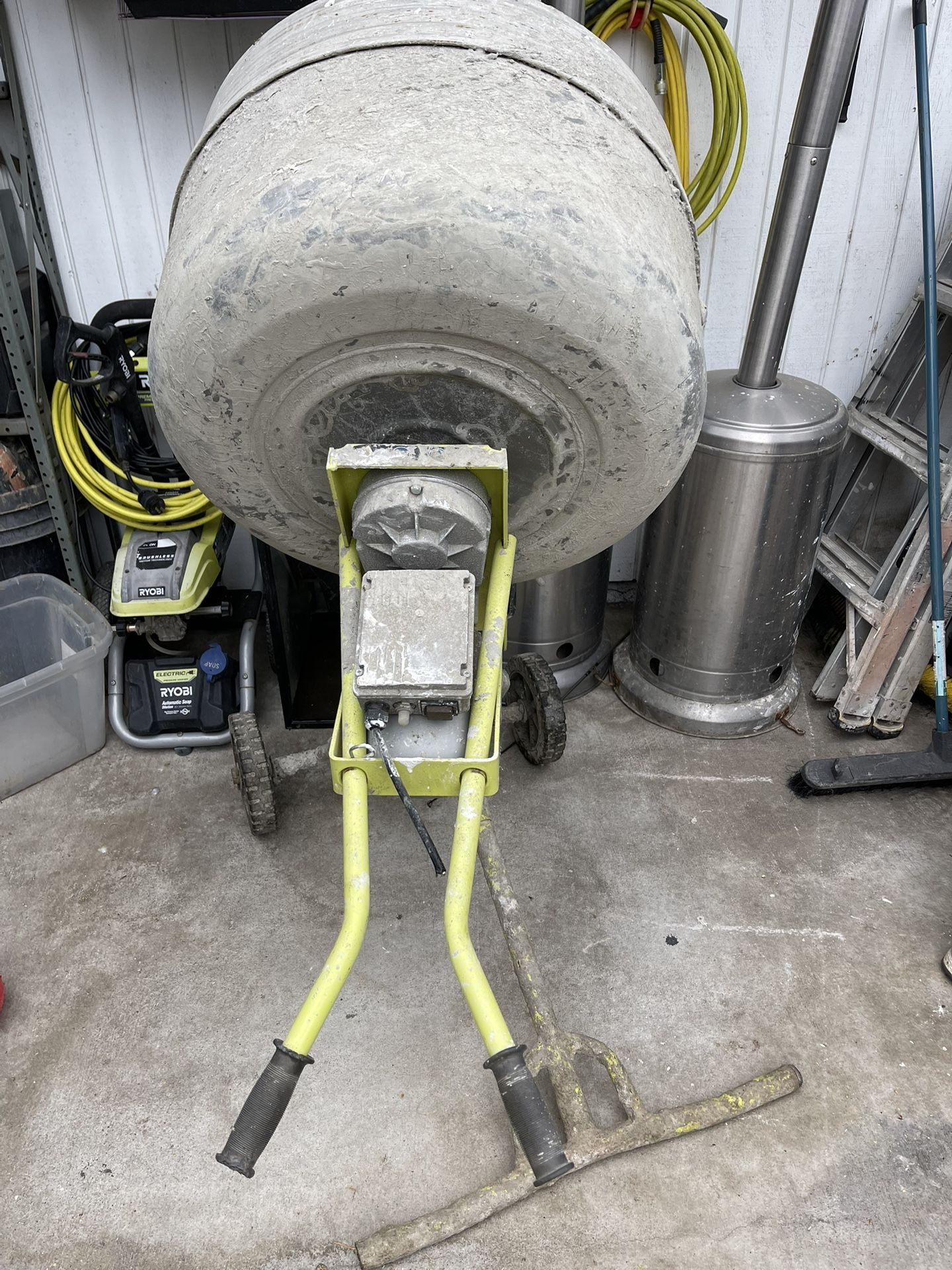Ryobi Cement Mixer